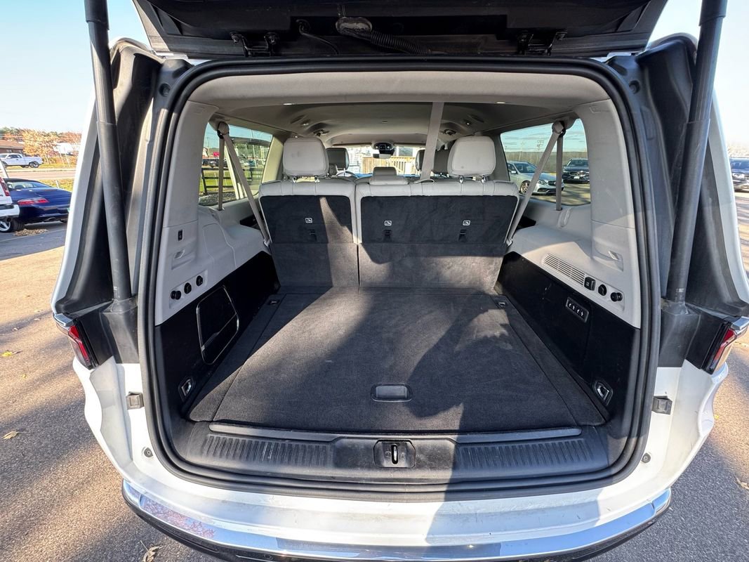Used 2024 Jeep Wagoneer L Series II w/ Flexible Seating Group image 26