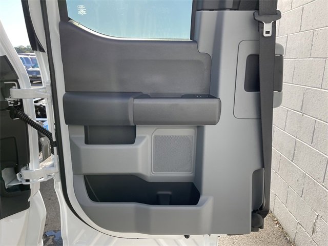 New 2026 Ford F550 4x4 Supercab Super Duty image 22