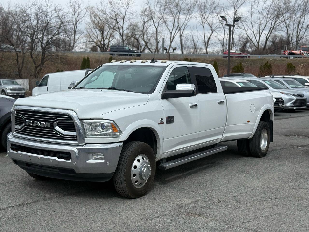 Used 2018 RAM 3500 Laramie Longhorn image 18
