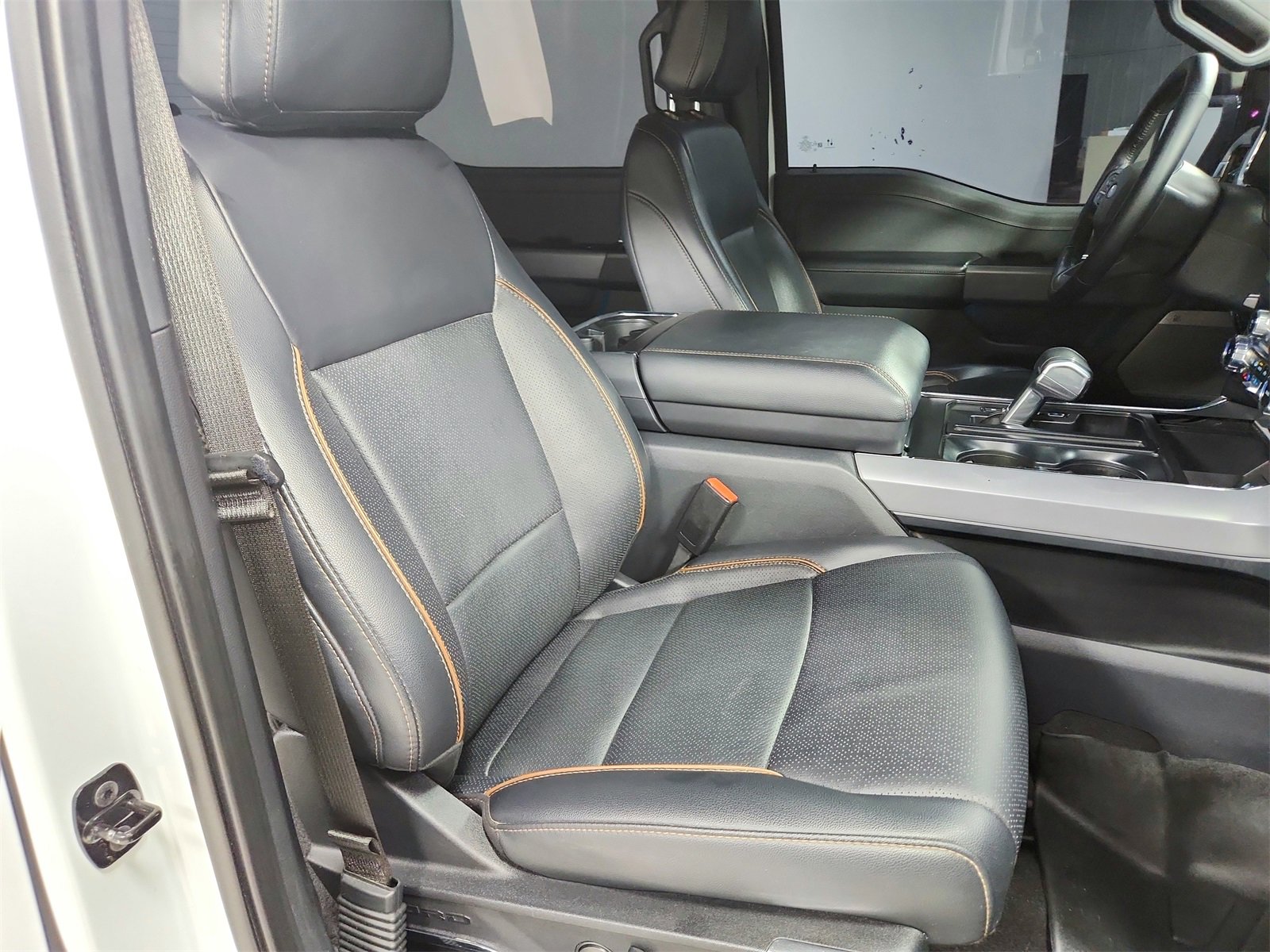 Used 2024 Ford F150 Lariat w/ Tow/Haul Package image 39