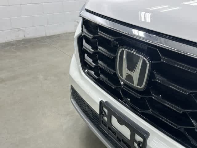 Certified 2025 Honda Pilot Touring image 31