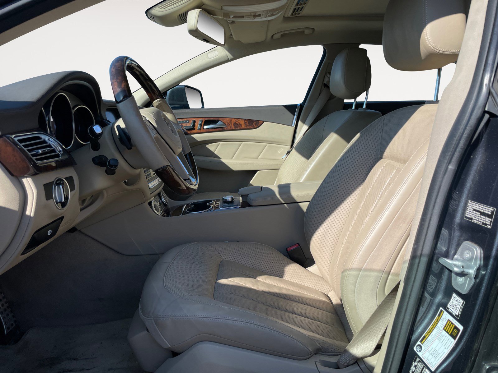 Used 2014 Mercedes-Benz CLS 550 4MATIC image 8