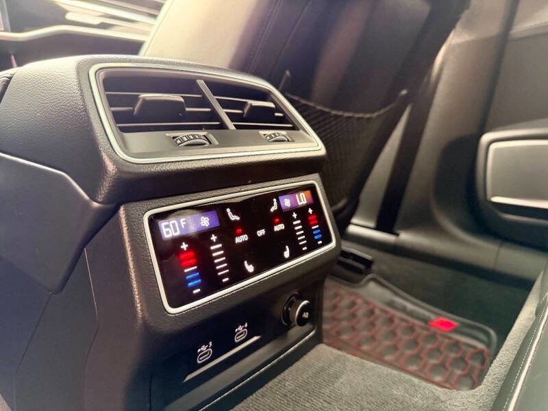 Used 2021 Audi RS 6 w/ Executive Package image 31