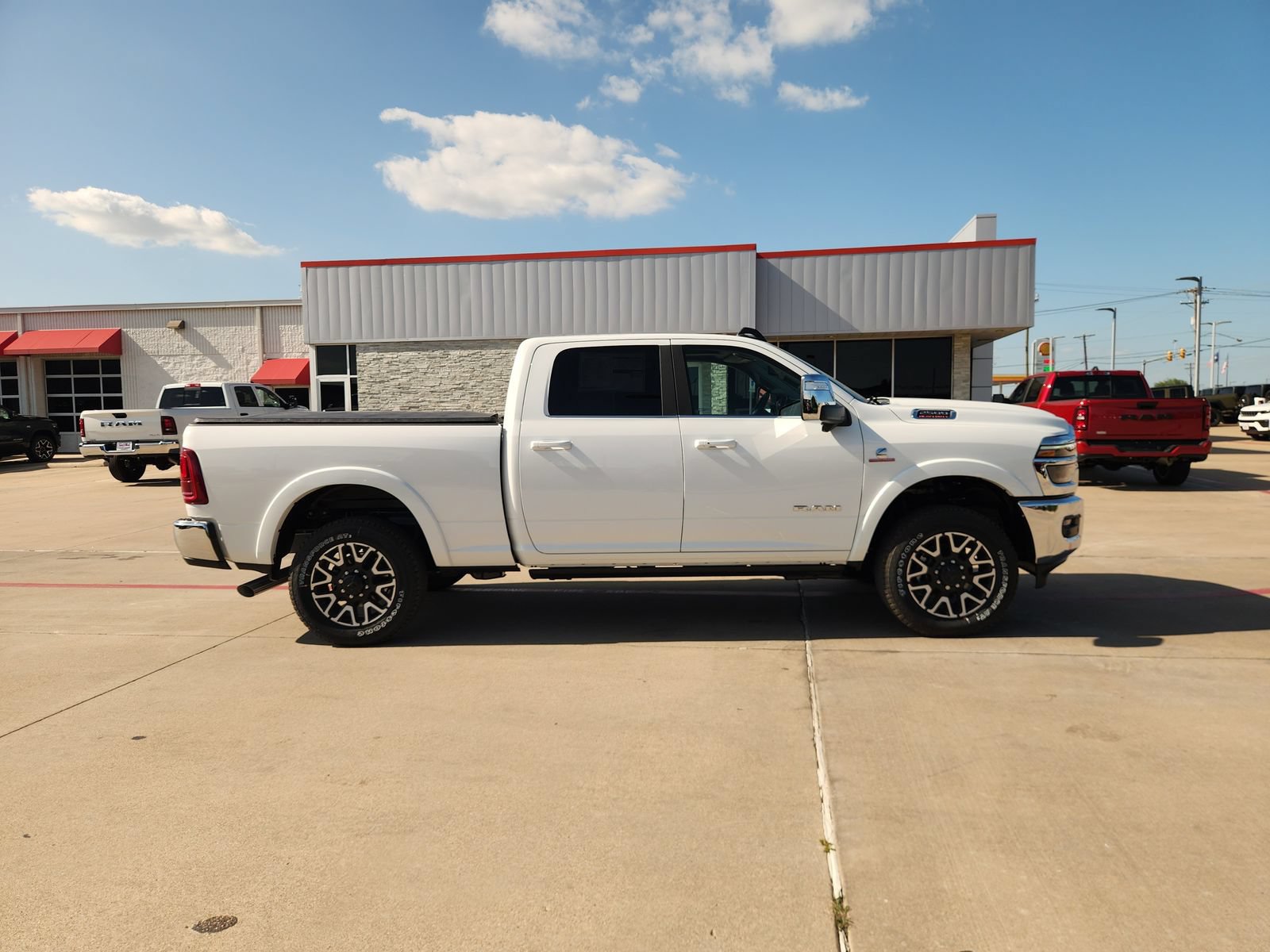 New 2026 RAM 2500 Limited AWD/4WD image 7