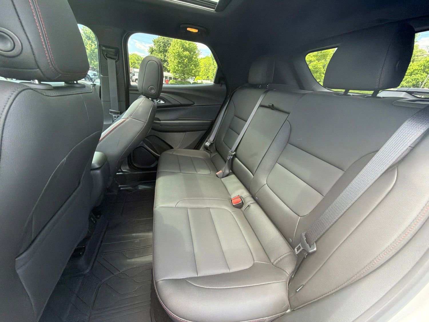 Used 2024 Chevrolet TrailBlazer RS w/ Convenience Package FWD image 27