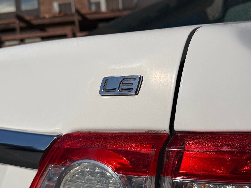Used 2011 Toyota Corolla LE FWD image 32