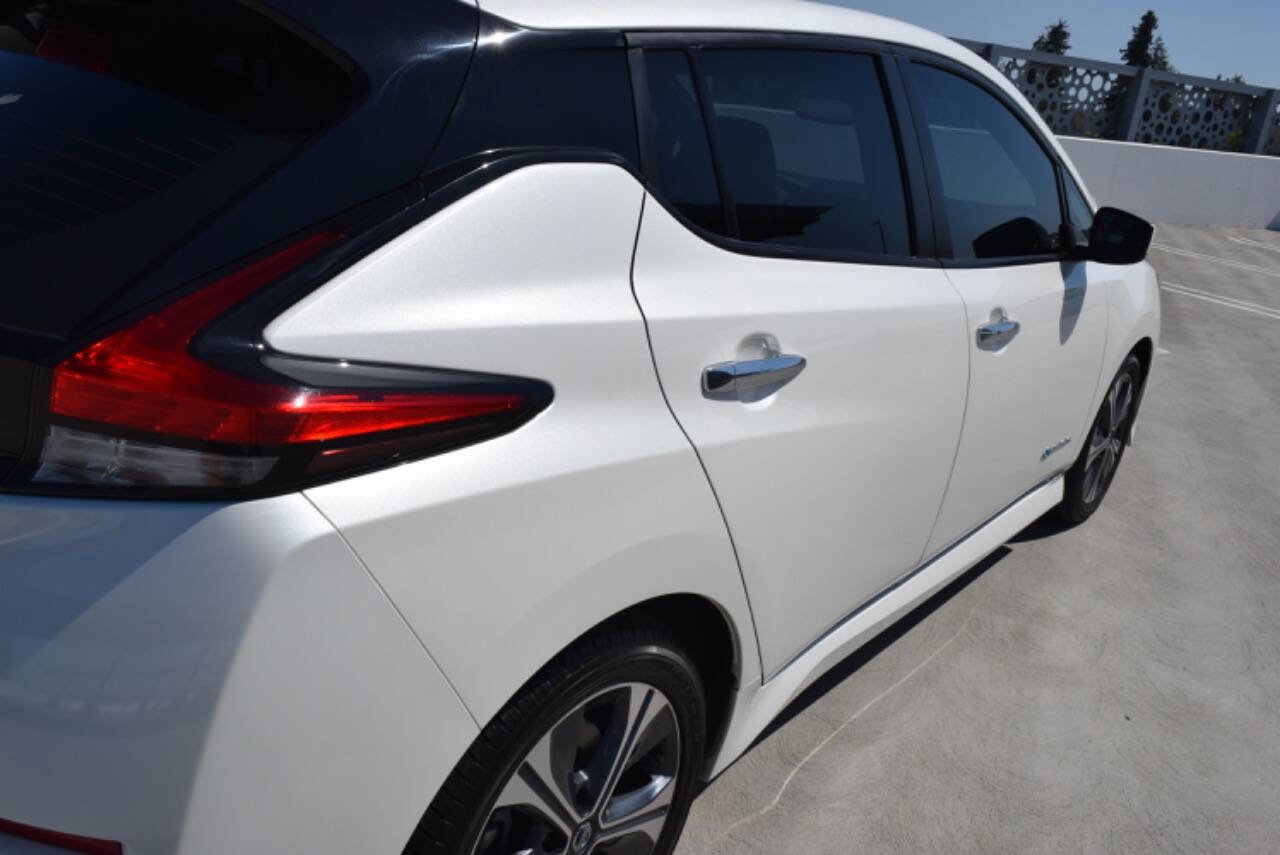 Used 2019 Nissan Leaf SV w/ SV Technology Package image 12