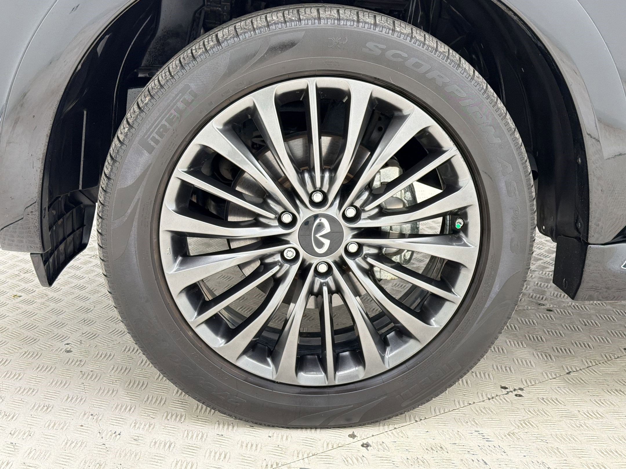 Used 2023 INFINITI QX80 Premium Select w/ Cargo Package image 11