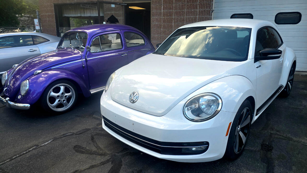 Used 2013 Volkswagen Beetle 2.0T FWD image 3