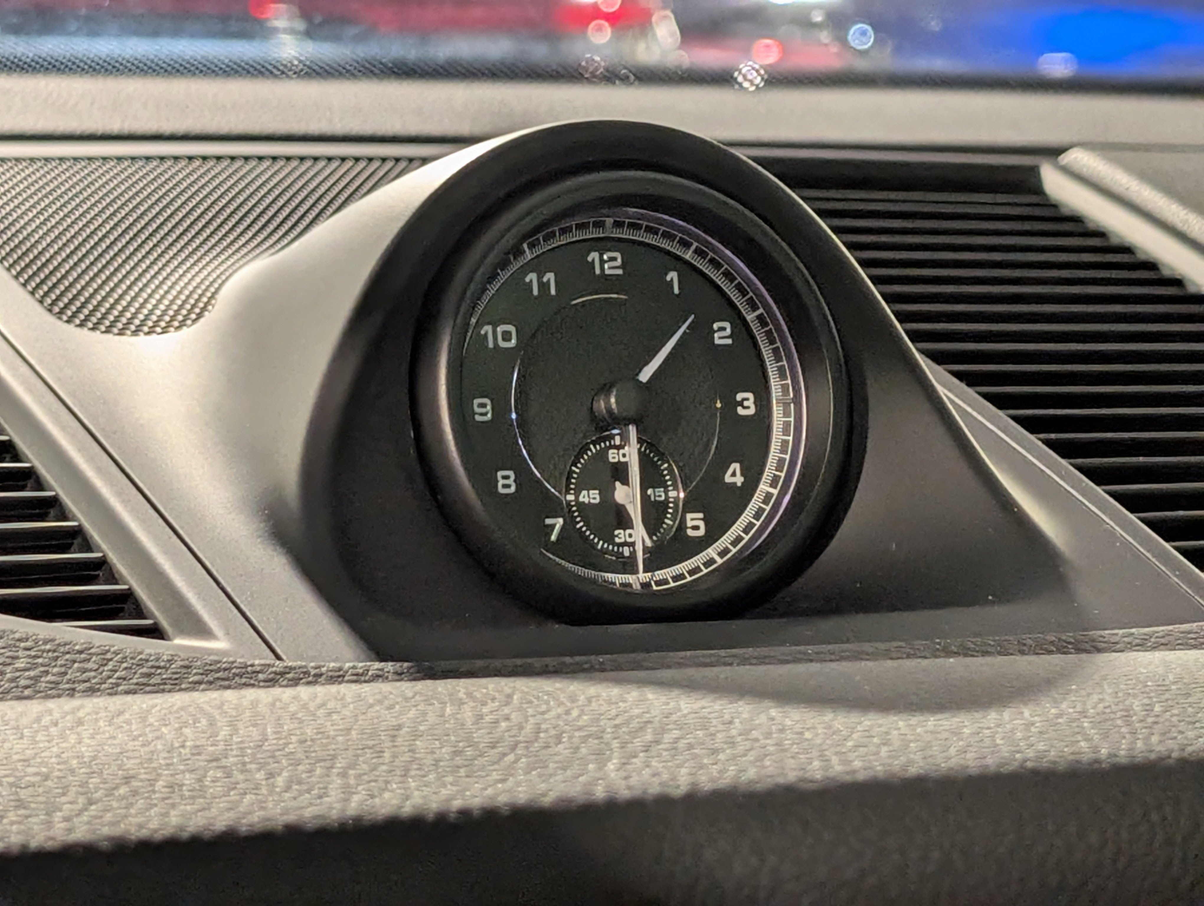 Certified 2023 Porsche Macan image 29