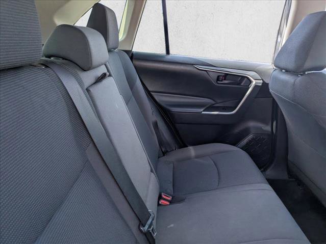Used 2019 Toyota RAV4 LE image 18