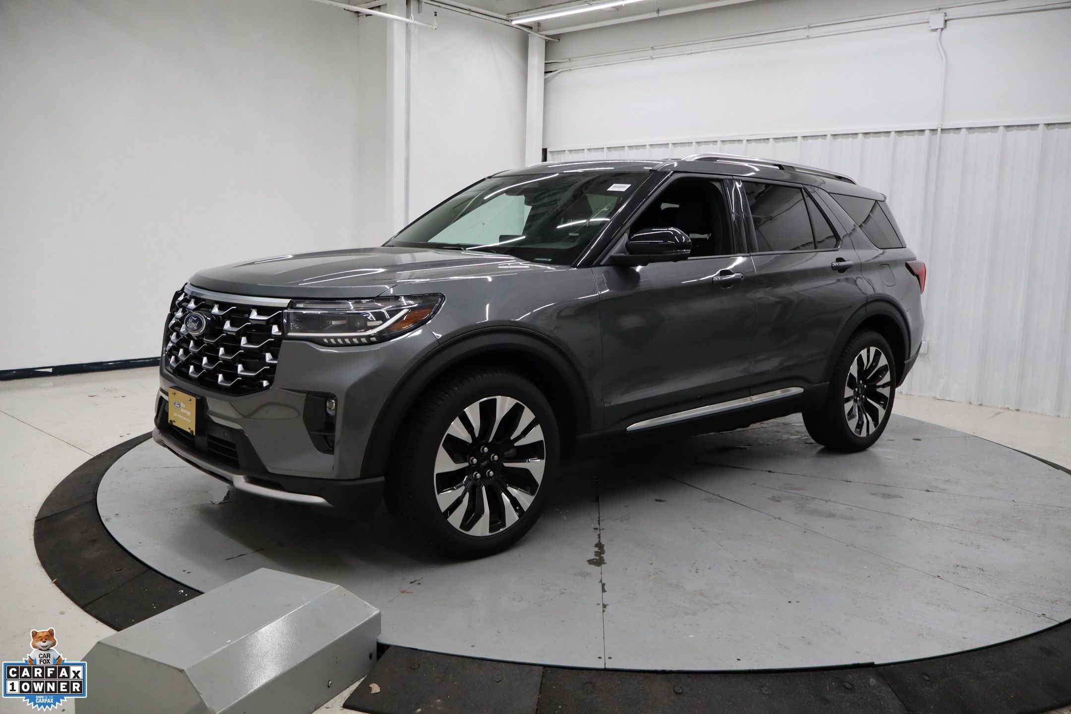 Certified 2025 Ford Explorer Platinum w/ LUX Leather Package image 10