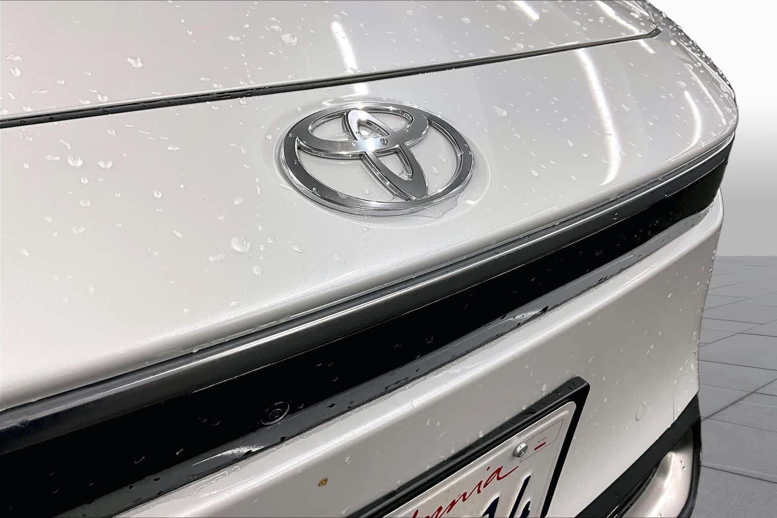 Used 2024 Toyota bZ4X FWD image 29