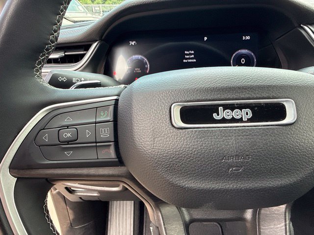 Used 2024 Jeep Grand Cherokee Limited AWD/4WD image 38