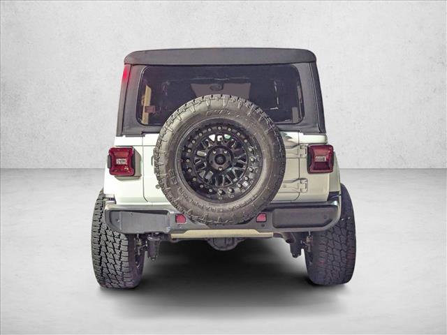 Used 2018 Jeep Wrangler Unlimited Sahara image 6