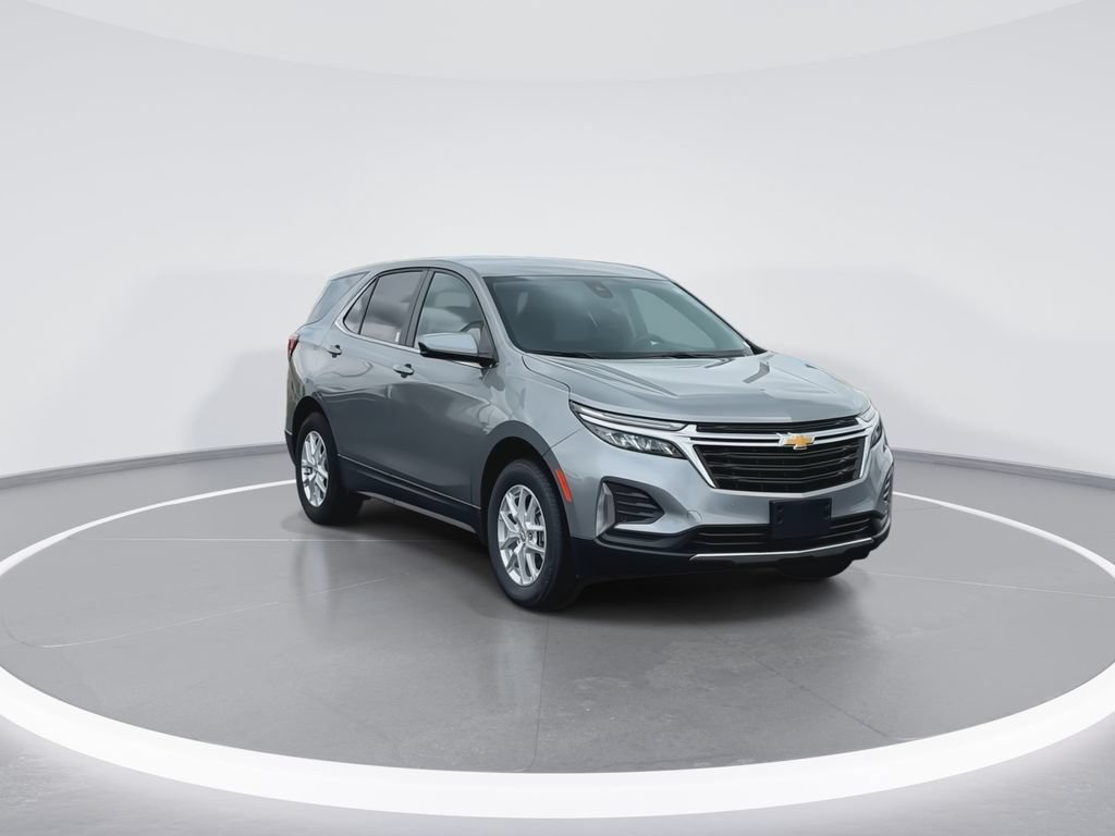 Used 2024 Chevrolet Equinox LT AWD/4WD image 2