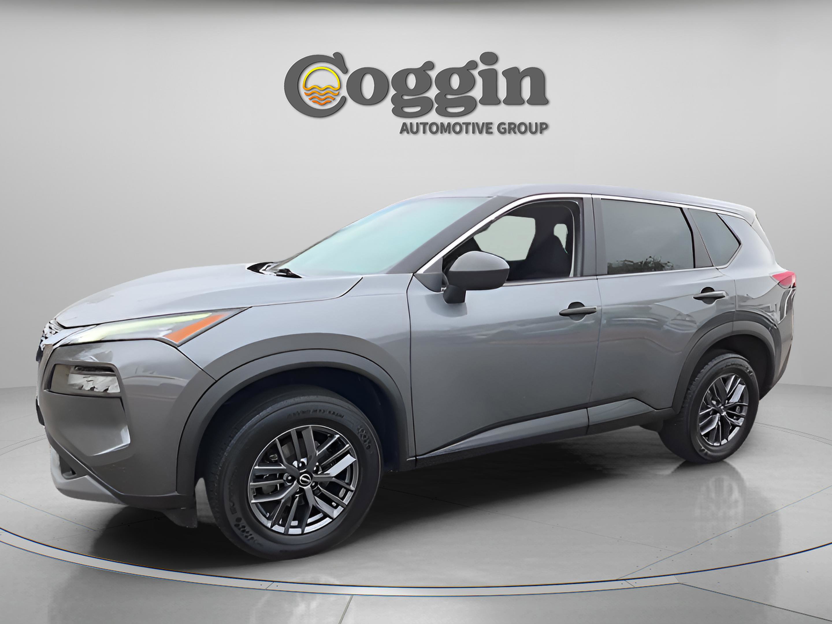 Used 2023 Nissan Rogue S image 3