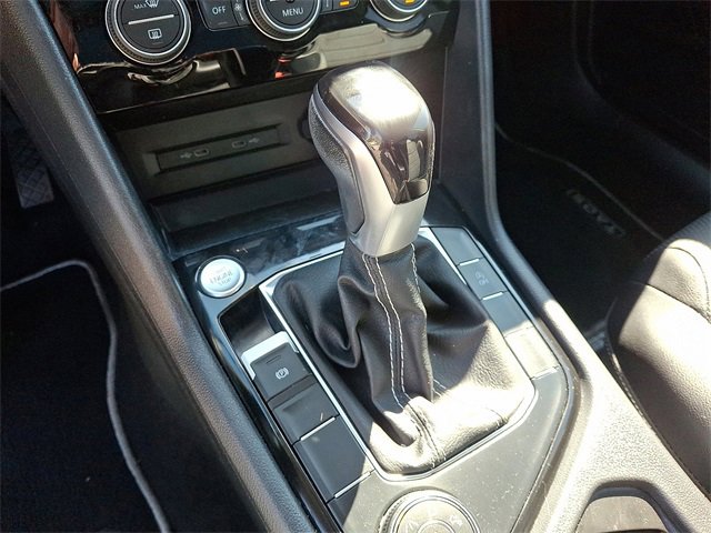 Used 2022 Volkswagen Taos SEL w/ Panoramic Sunroof Package image 18