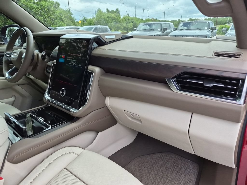 Used 2026 GMC Yukon Denali w/ Denali Reserve Package AWD/4WD image 44