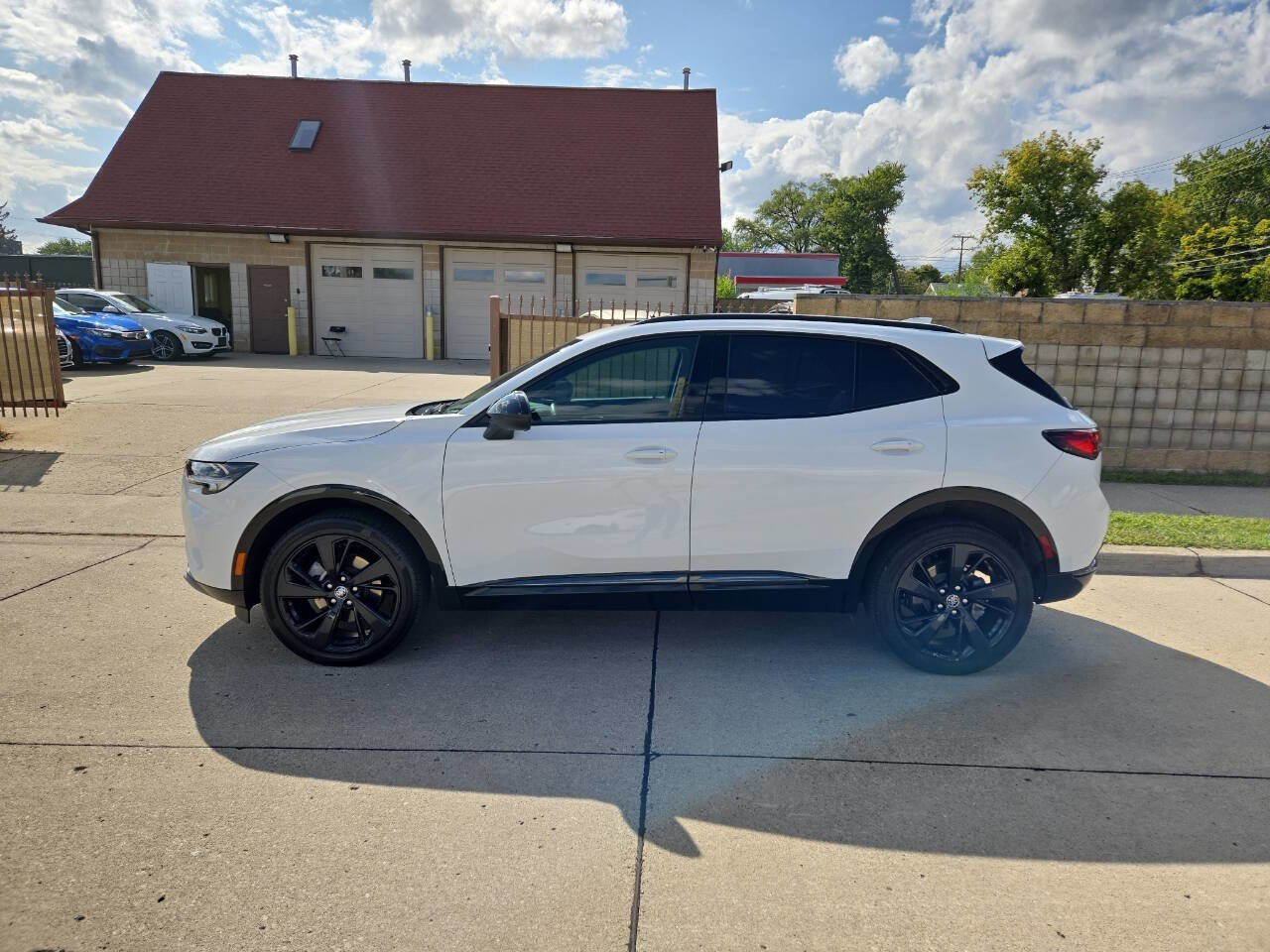 Used 2023 Buick Envision Preferred image 4