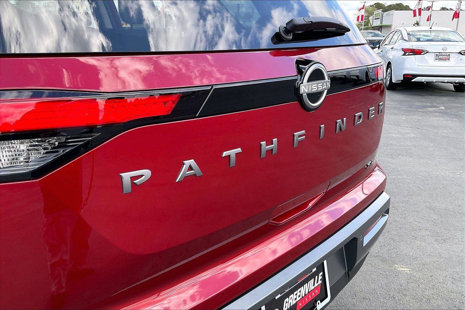 New 2026 Nissan Pathfinder SL image 13