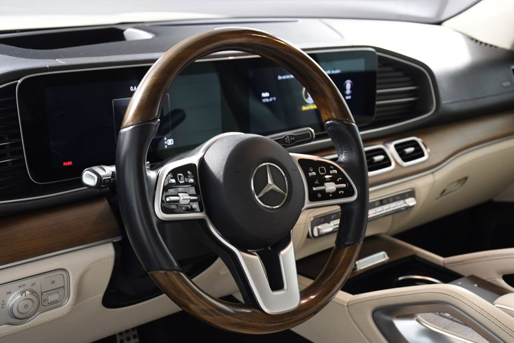 Used 2021 Mercedes-Benz GLS 580 4MATIC image 13