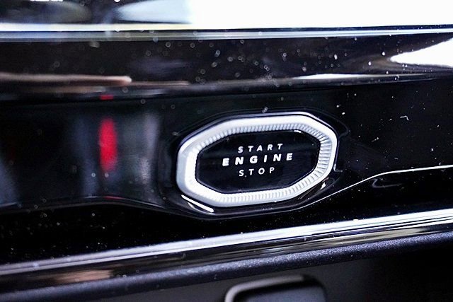 New 2026 Jeep Grand Cherokee Limited w/ Luxury Tech Group II image 35