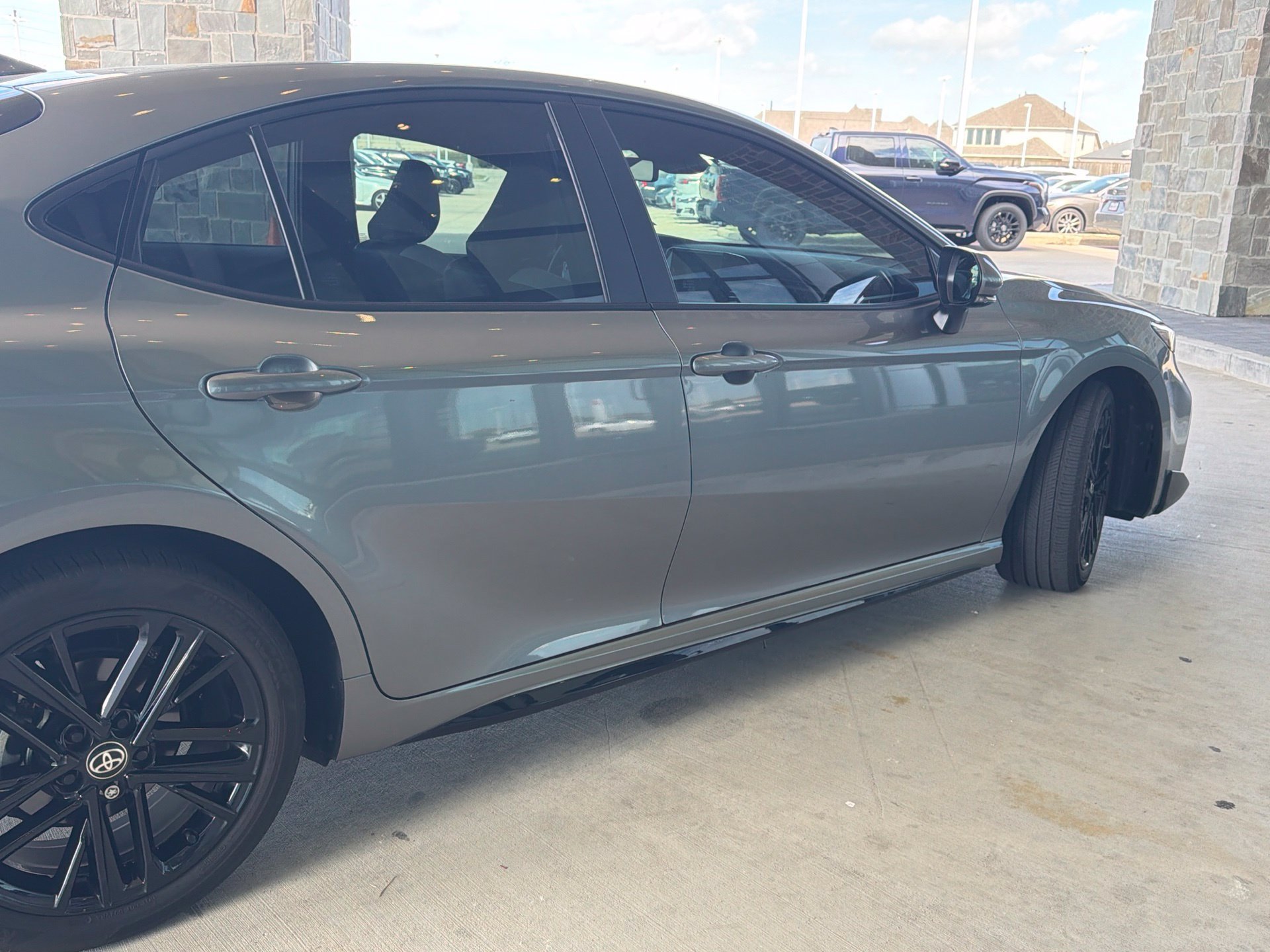 Used 2026 Toyota Camry SE w/ Convenience Package FWD image 2