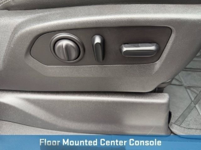 Used 2020 Chevrolet Silverado 1500 High Country w/ Technology Package AWD/4WD image 46