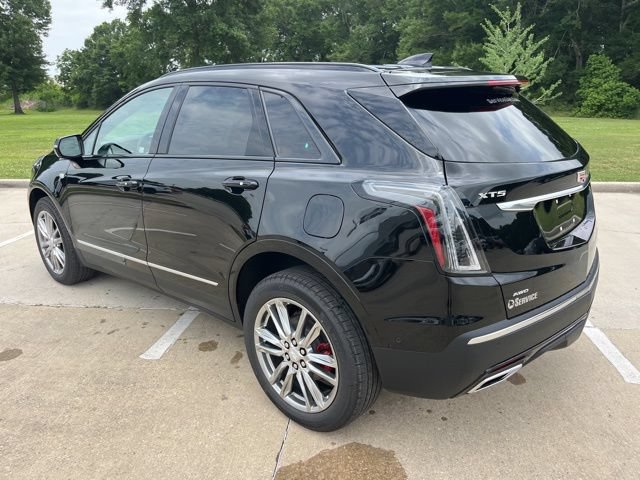 New 2026 Cadillac XT5 Sportv w/ LPO, Floor Liner Package AWD/4WD image 3