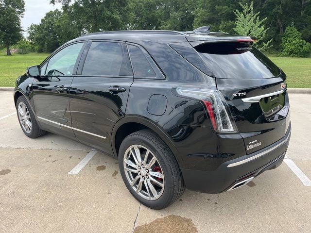 New 2026 Cadillac XT5 Sportv w/ LPO, Floor Liner Package AWD/4WD image 3
