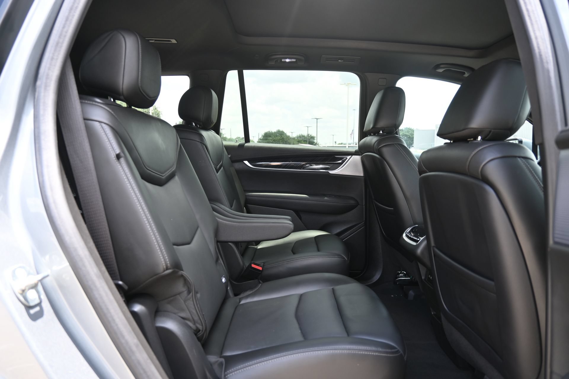 Used 2024 Cadillac XT6 Premium Luxury w/ Technology Package AWD/4WD image 24