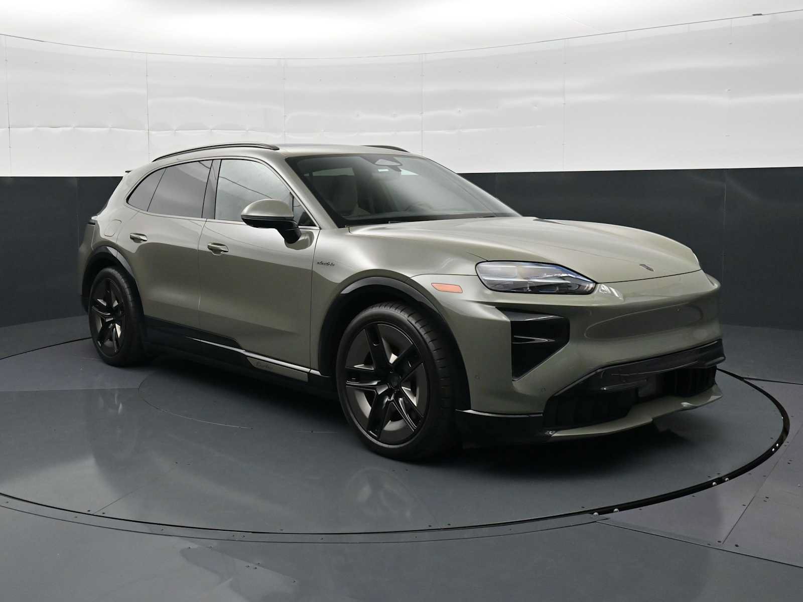 New 2026 Porsche Cayenne Turbo AWD/4WD image 35
