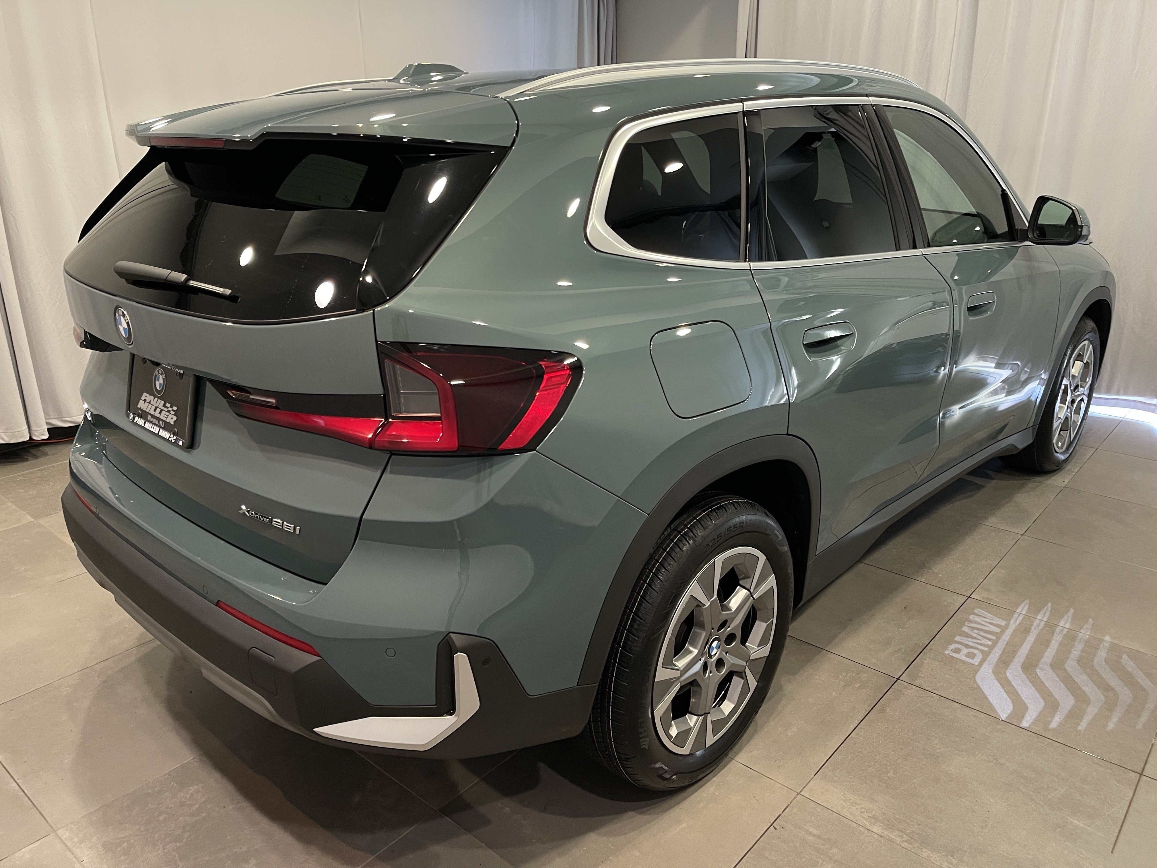 Used 2023 BMW X1 xDrive28i w/ Premium Package AWD/4WD image 6