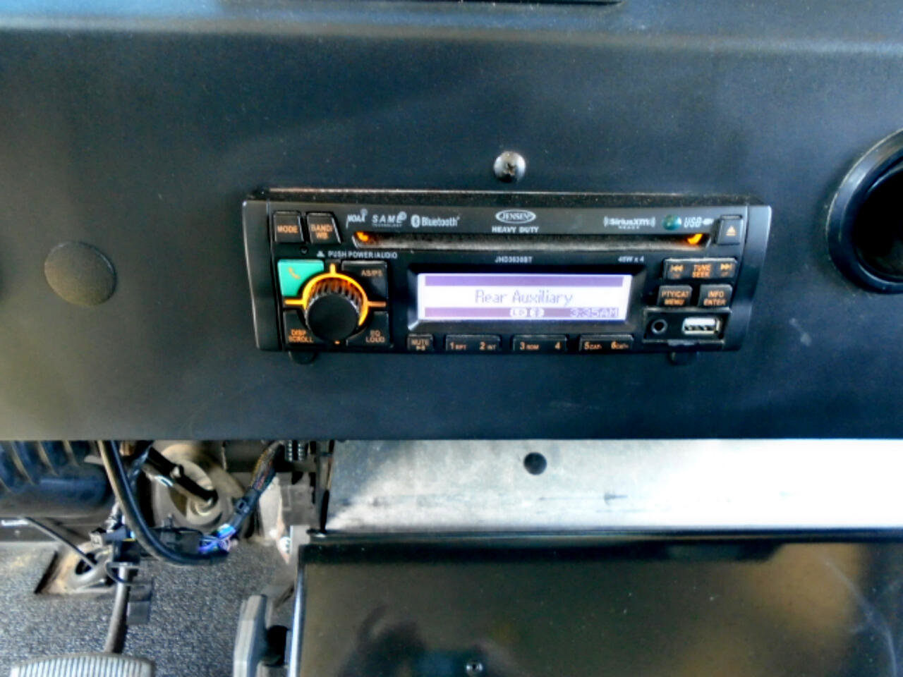 Used 2016 Ford E-350 and Econoline 350 Super Duty w/ A/C Prep Package image 14