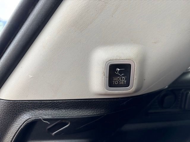 Used 2022 Jeep Grand Cherokee Limited image 4