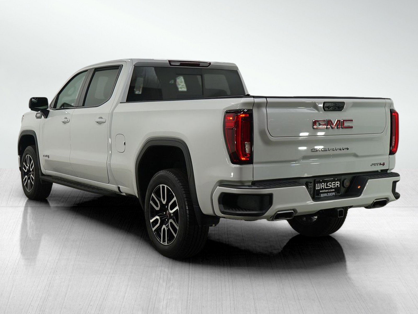 Used 2022 GMC Sierra 1500 AT4 w/ AT4 Preferred Package image 4