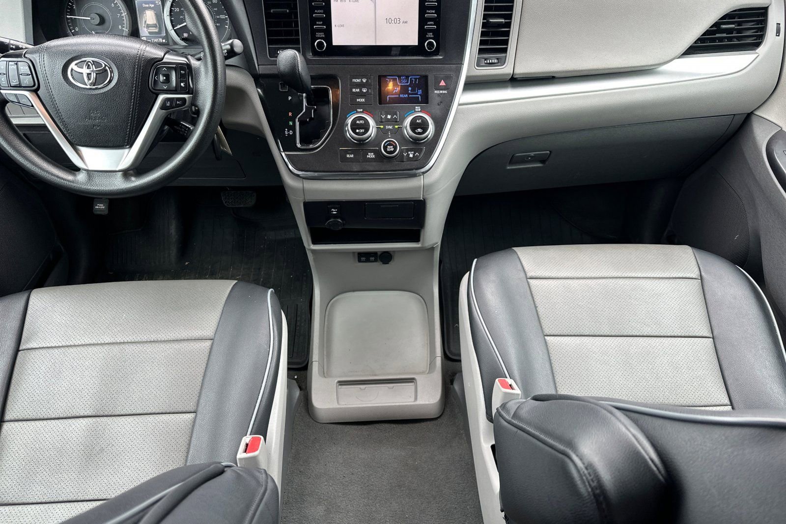 Used 2019 Toyota Sienna L FWD image 9