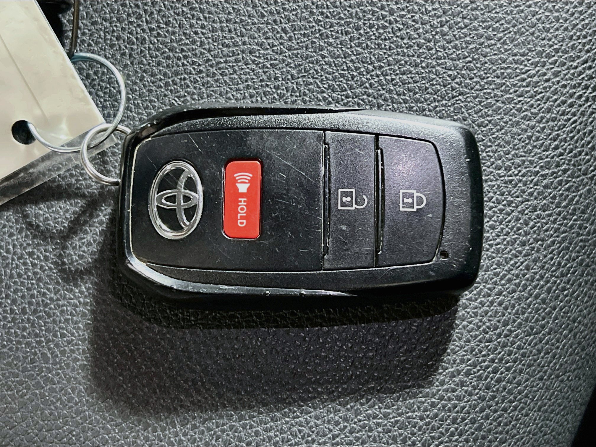 Used 2025 Toyota Corolla Cross XLE AWD/4WD image 36