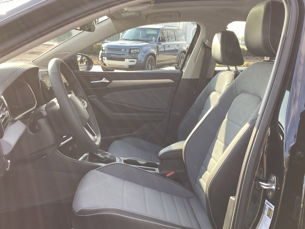 New 2026 Volkswagen Jetta SE image 11