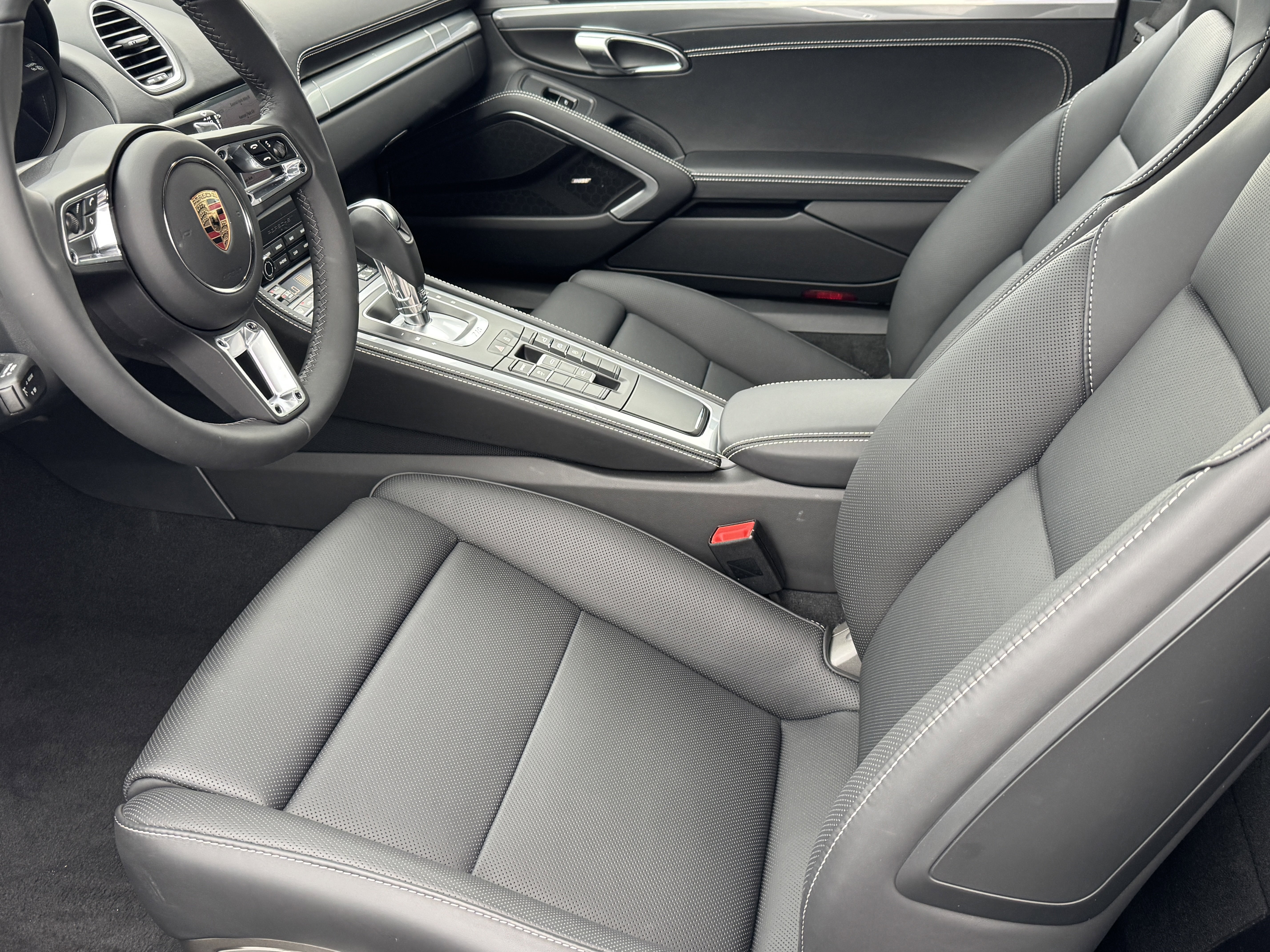 New 2025 Porsche 718 Boxster image 4