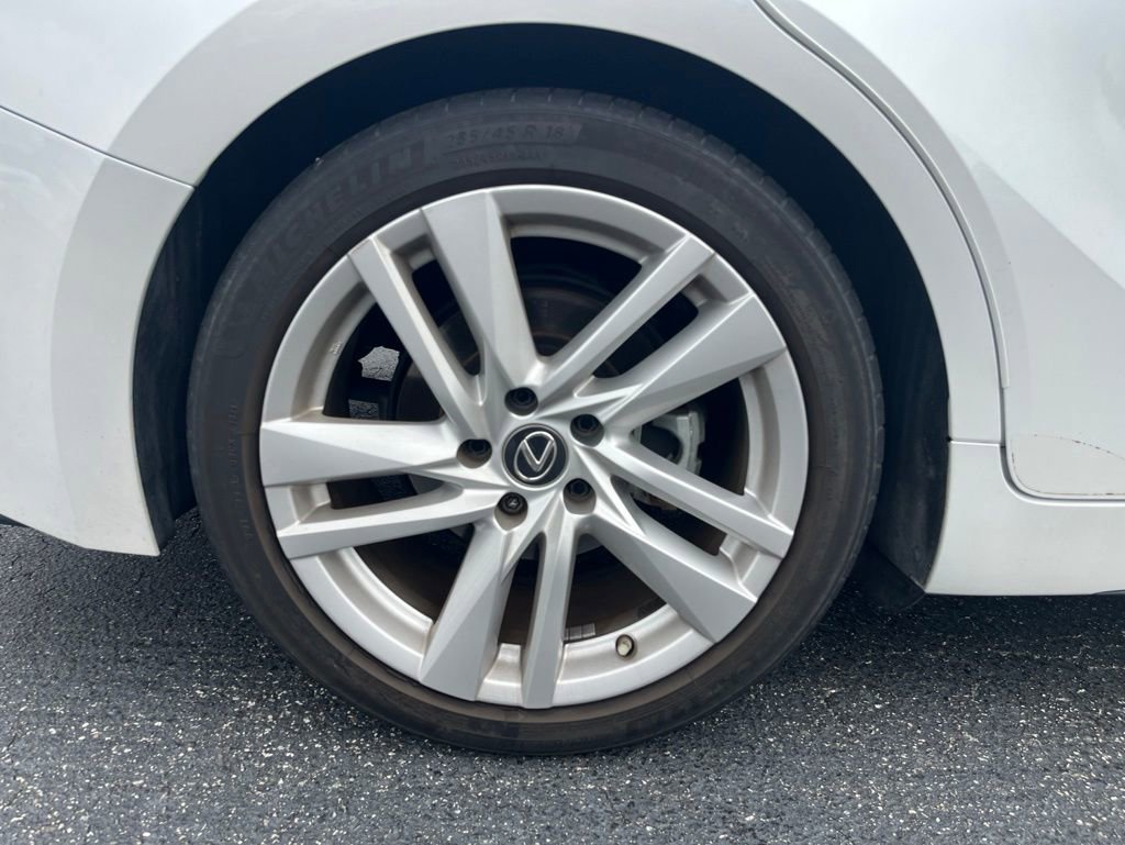 Used 2022 Lexus IS 300 w/ Accessory Package RWD image 9