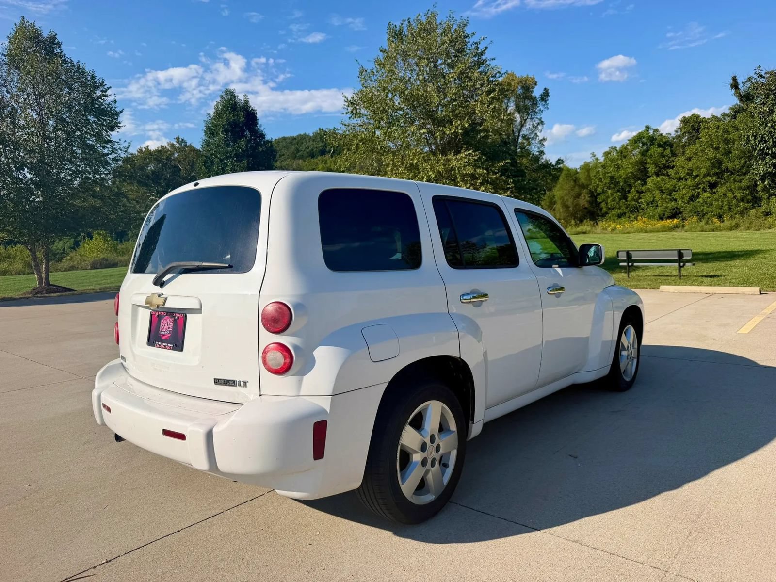 Used 2011 Chevrolet HHR LT FWD image 5