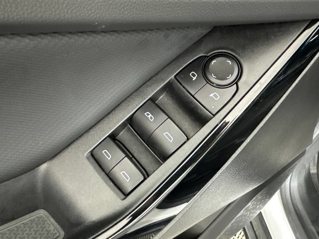 Certified 2025 Chevrolet Equinox LT AWD/4WD image 35