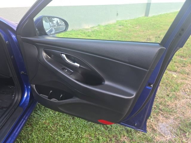 Used 2020 Hyundai Elantra GT w/ Style Package 02 FWD image 9