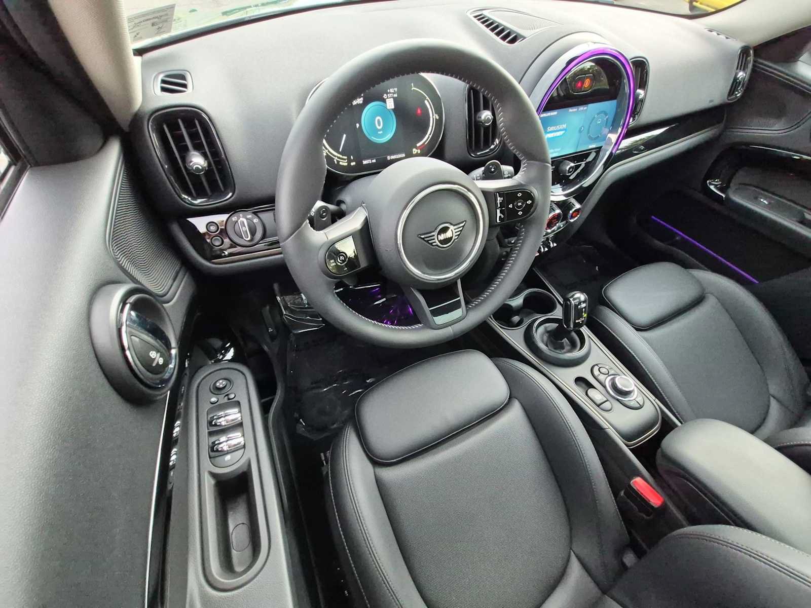 Used 2024 MINI Cooper Countryman S w/ Premium Package FWD image 10