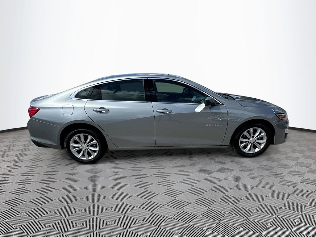 Used 2025 Chevrolet Malibu LT image 4