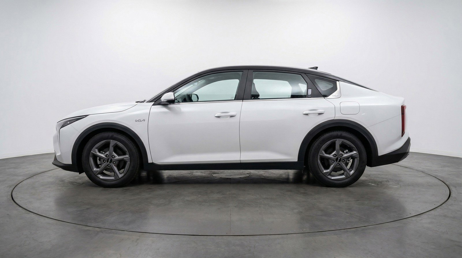 Used 2025 Kia K4 FWD image 3