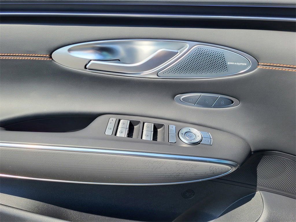 Certified 2026 Genesis GV70 3.5T Sport Advanced image 8