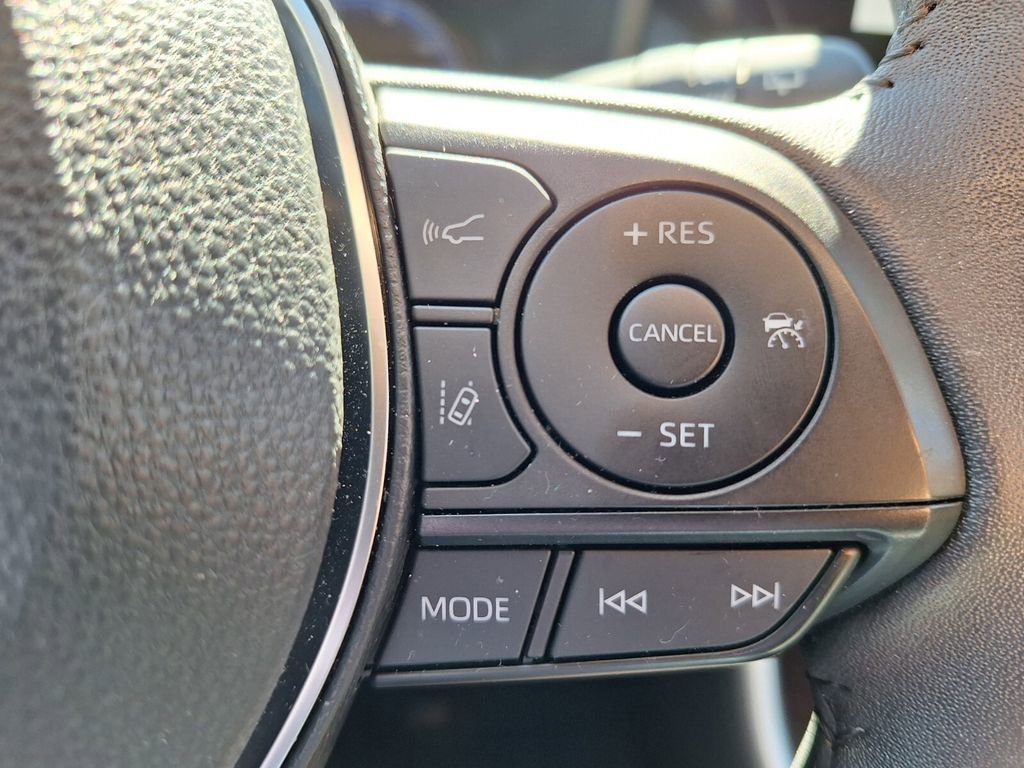 Used 2024 Toyota RAV4 Limited image 14